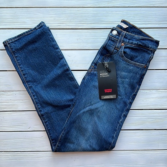 NWT Levi’s Wedgie Straight Dark Wash size 24 - Picture 8 of 9